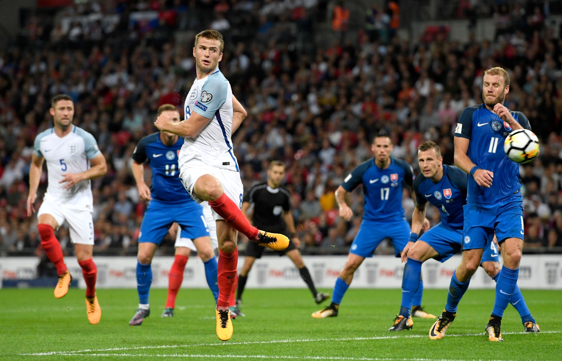 不仅依靠球 不仅依靠球