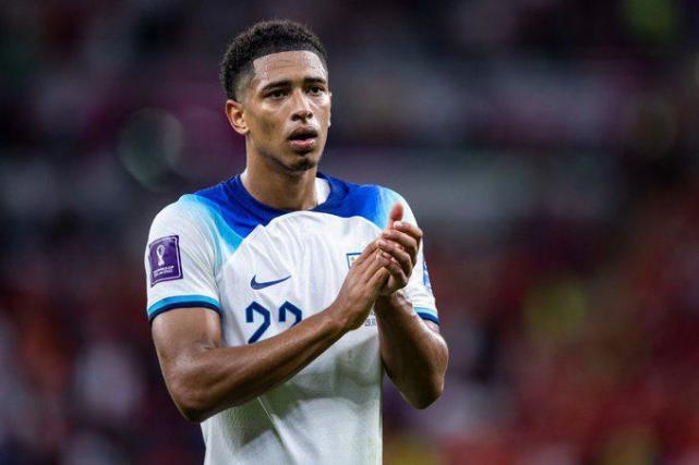 更反映着球 更反映着球